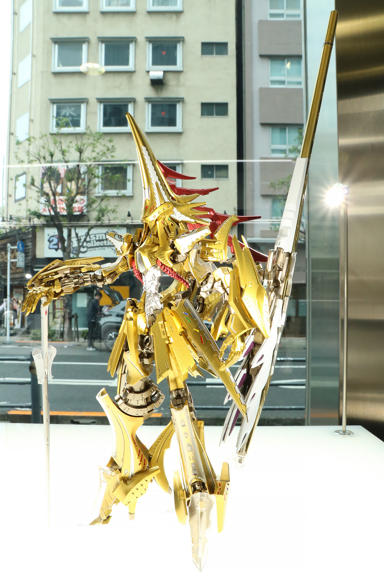 PS製・組立て式プラスチックモデル。1/144 スケールでサイズは頭頂までの全高約23㎝