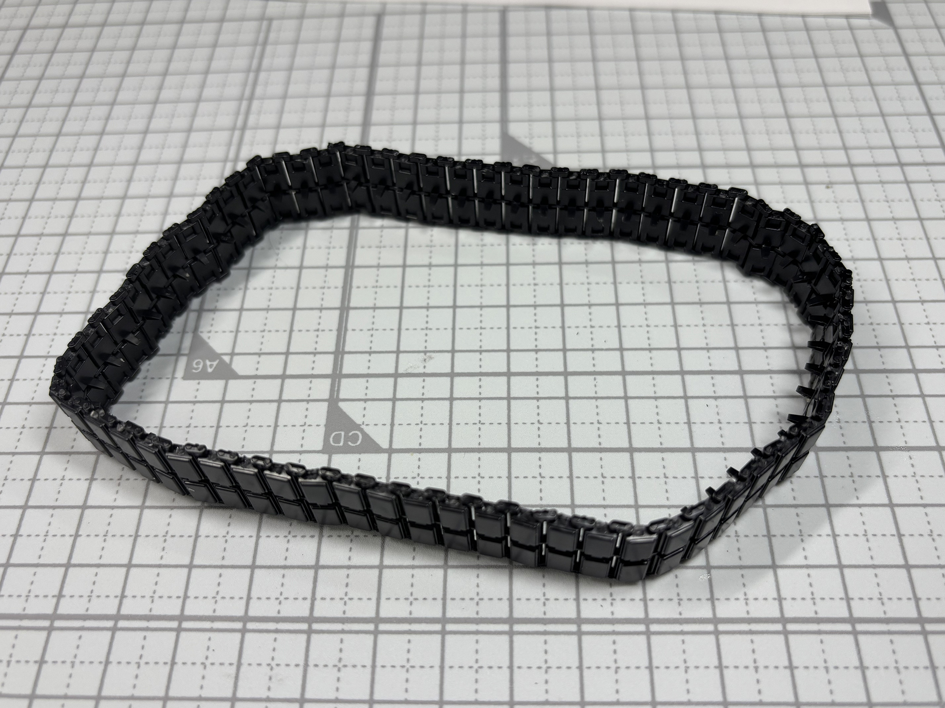 62コマを組み合わせた履帯