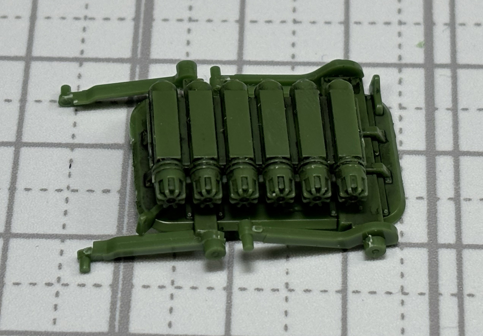 ドライバーハッチの上部には照明弾コンテナが設置されている