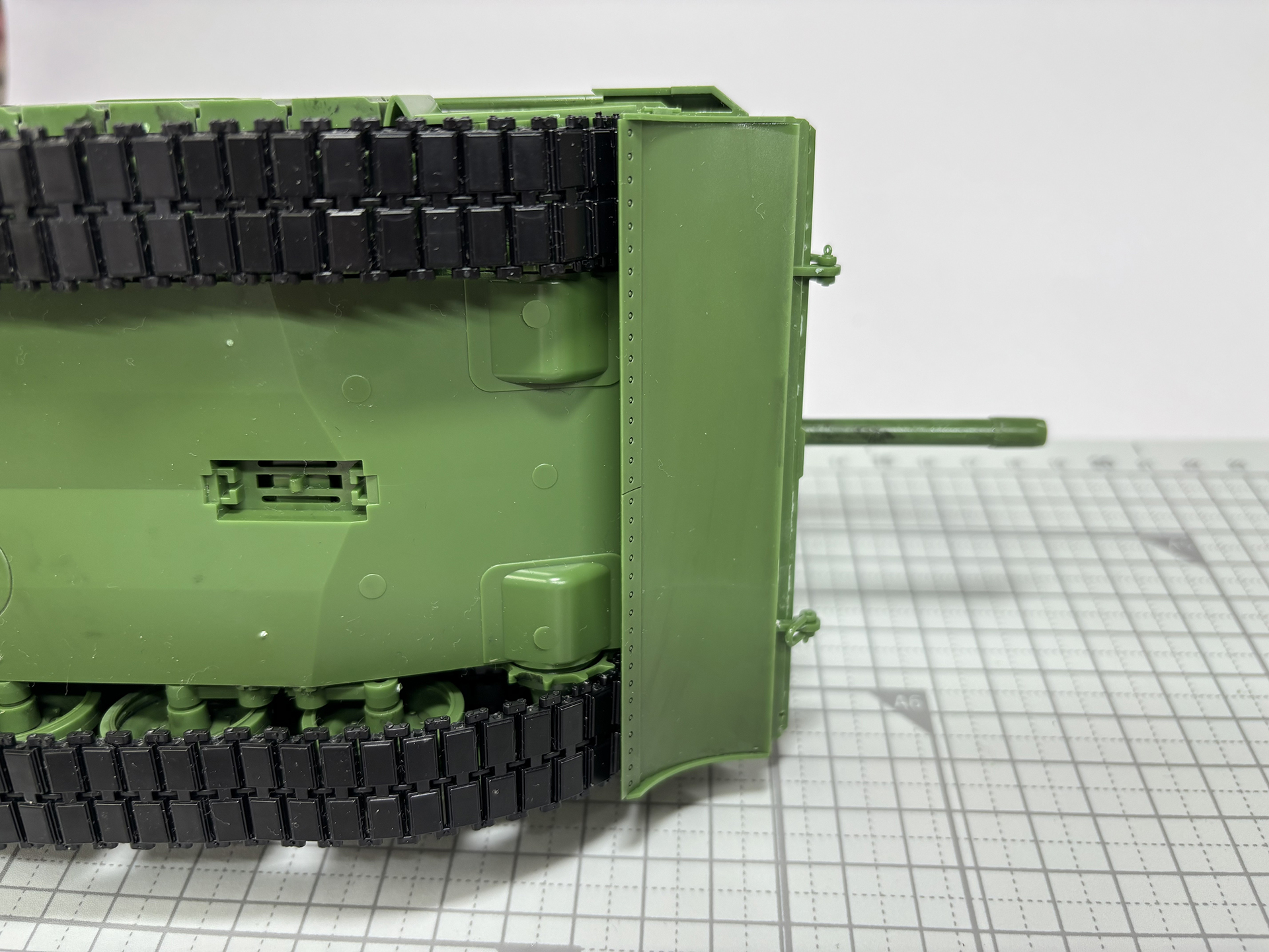 ドーザーブレードを取り付け