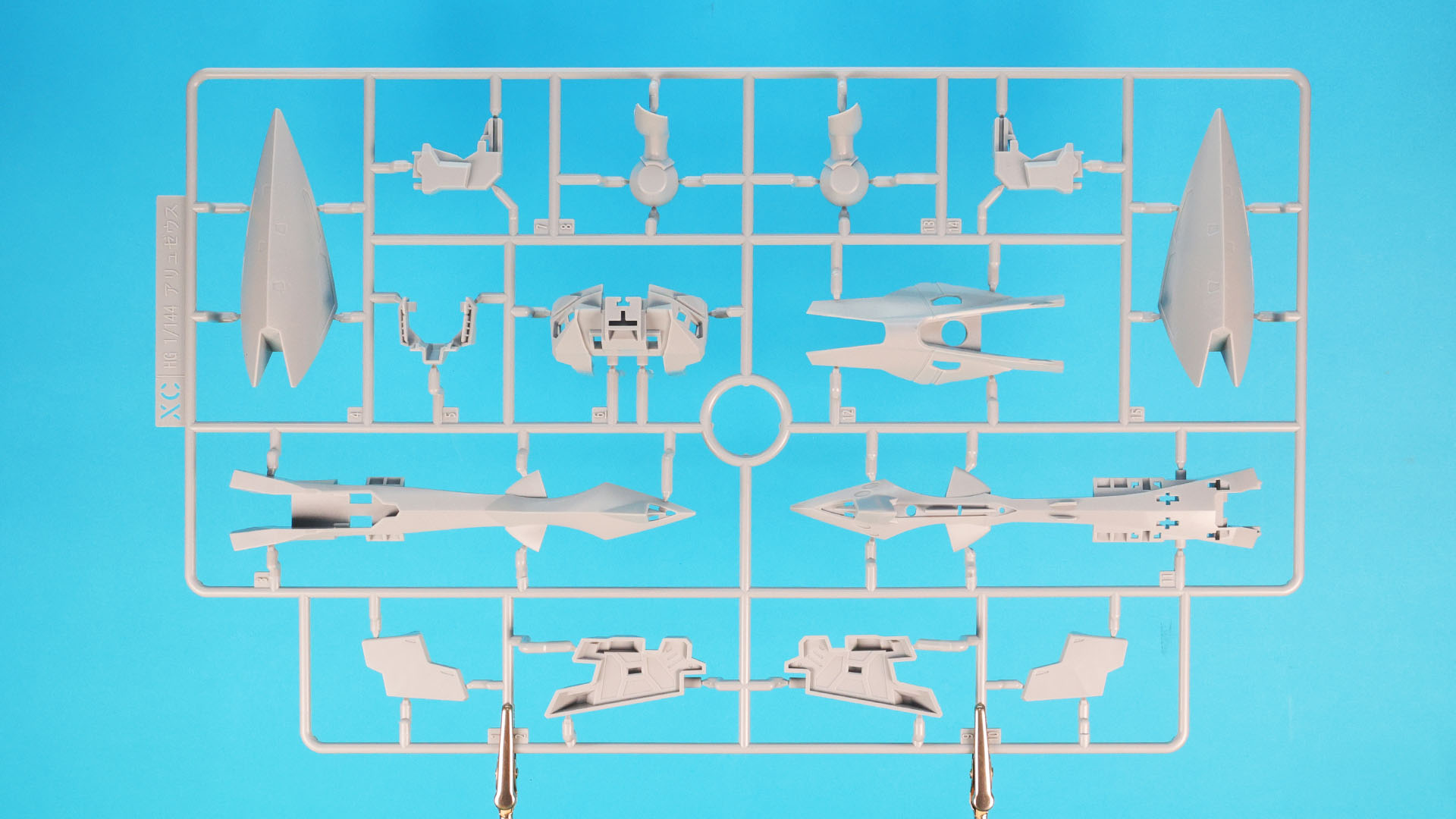 XC:頭部装甲など