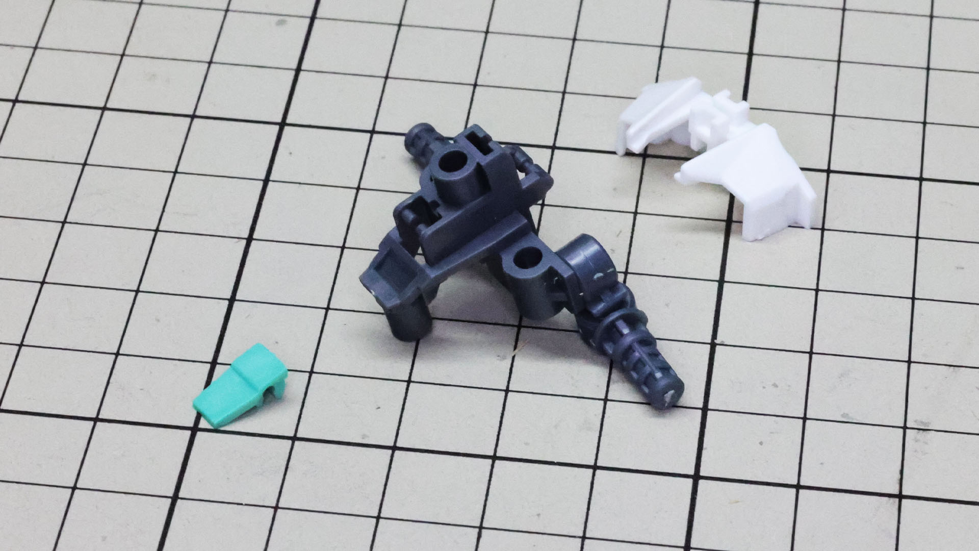 肩関節は多軸で前方へ大きく振り出せる構造になっています