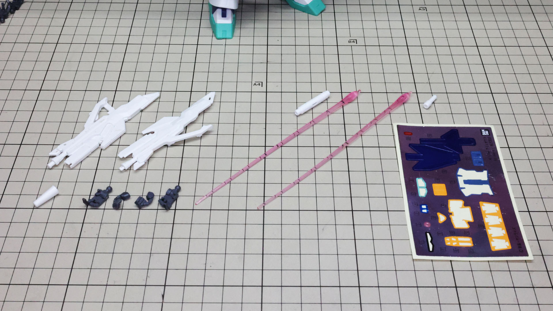 ビーム・ライフルはシールでカラーリングされます