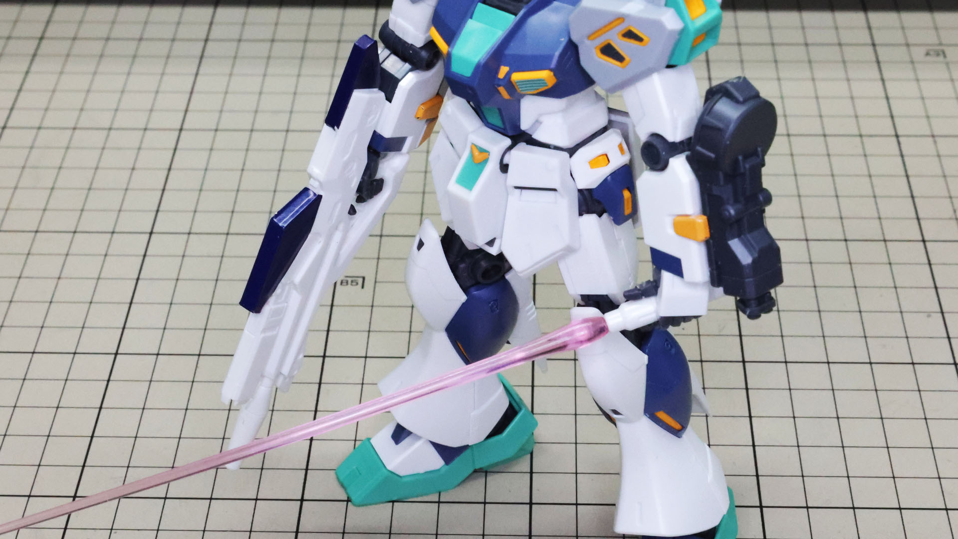 専用ハンドがあると表情がよく出るのでうれしい仕様ですね