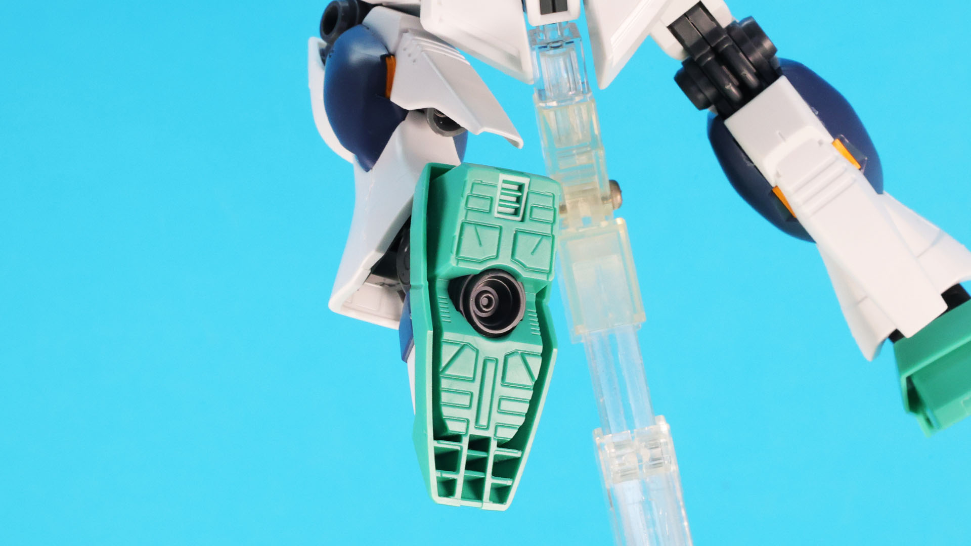 ソール裏にはノズルが別パーツで用意されます！肉抜きが気になる方は埋めてみるのも楽しいと思います