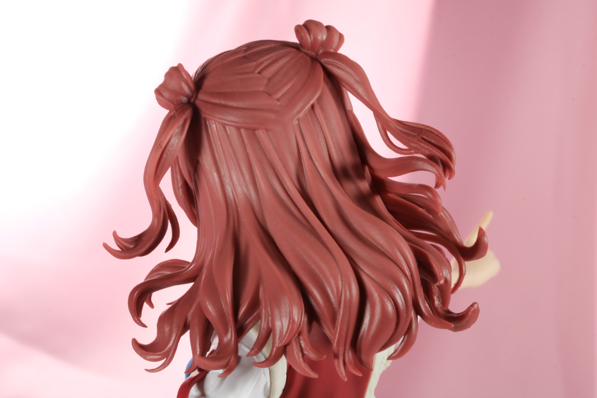 柔らかそうな毛先も繊細に造形