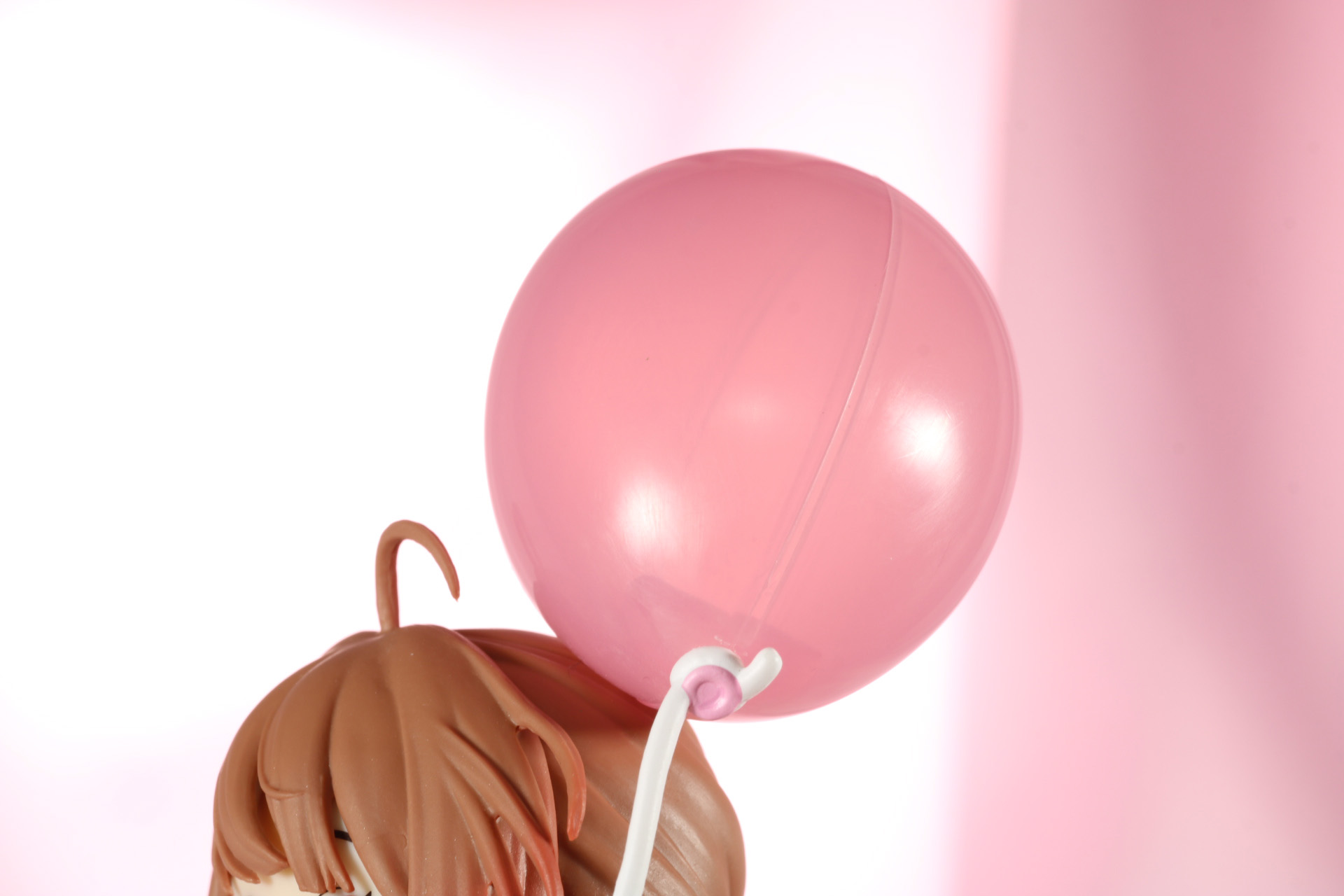 風船は光沢感ある仕上がりとなっている