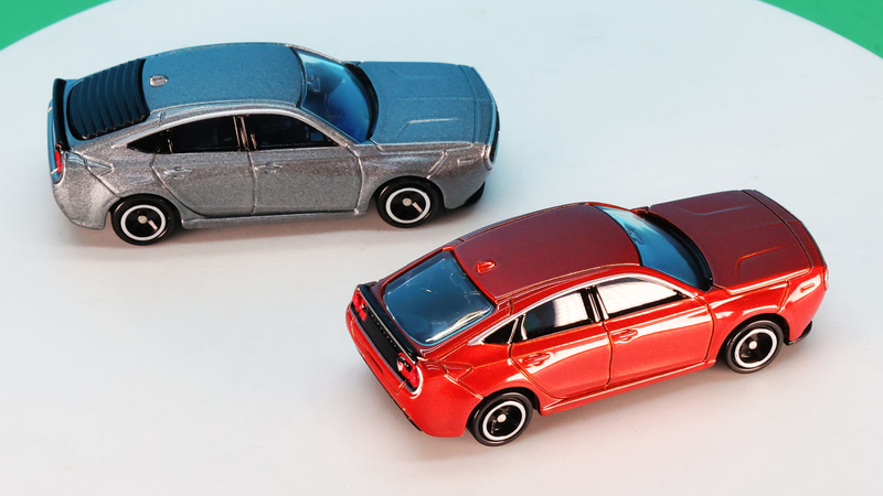 デザインは1970年代風でありながら最新の運転支援システムも搭載されています