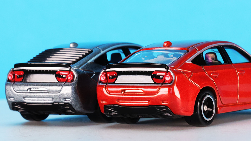 リアのコンビランプは細かな塗分けがされています