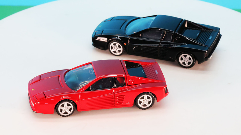 2シーターでV型エンジンのMRレイアウト！