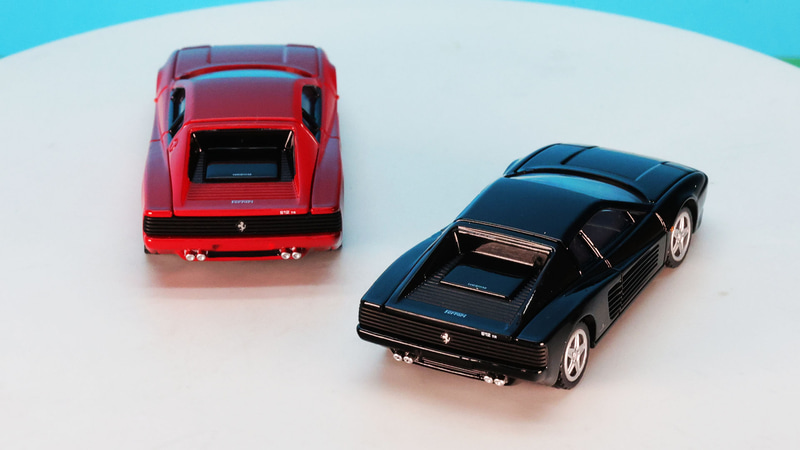 ドライバーの後ろにエンジンがあるのは特別な存在です