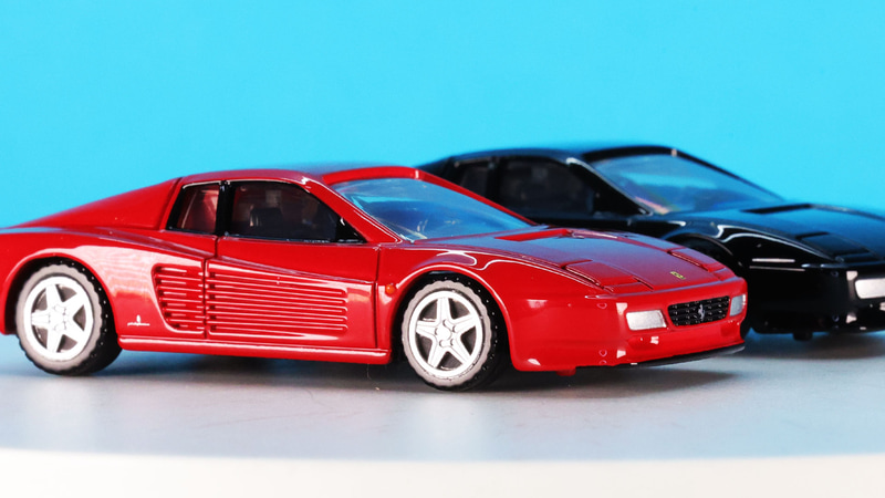 ずっと眺めていられるトミカプレミアムの512TR！