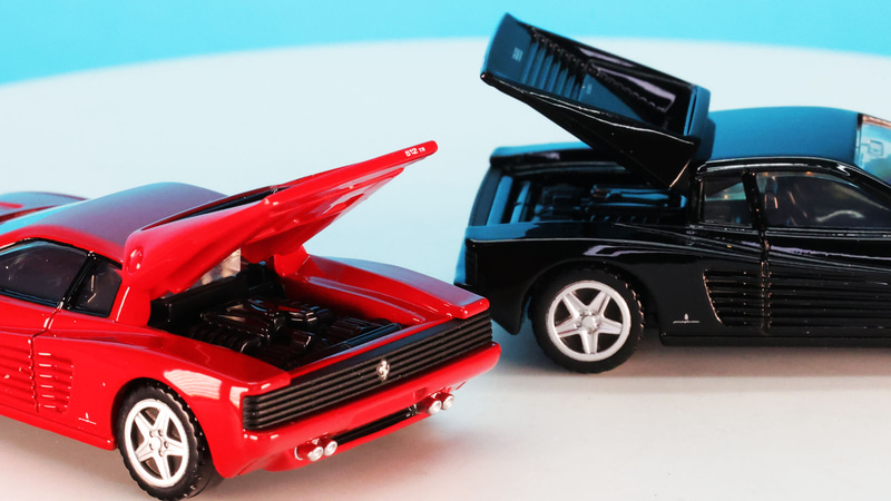 さらにエンジンフードも開きます！