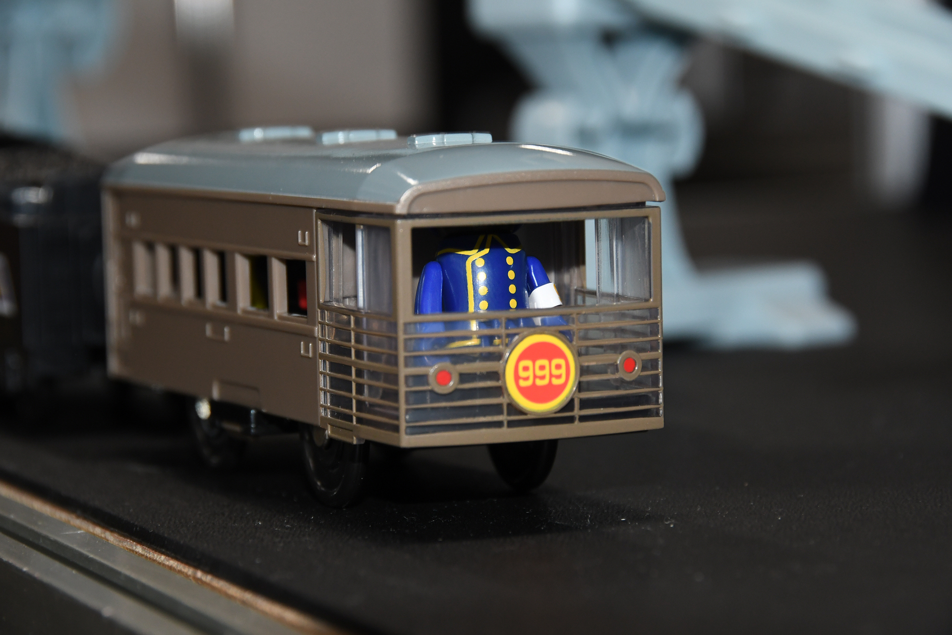 展望デッキに立つ車掌の描写もすごくいい