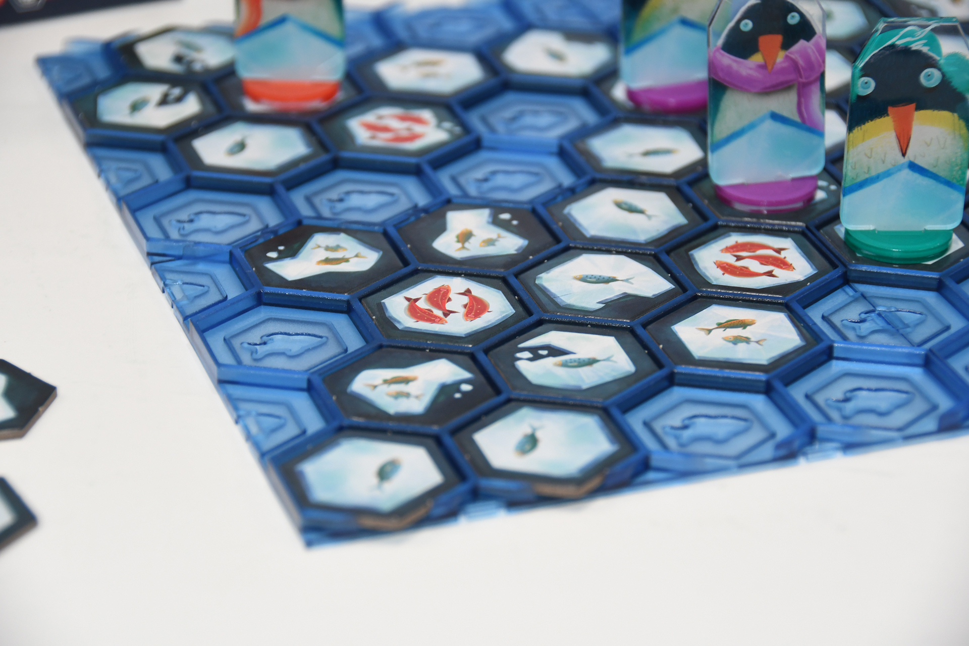 そしてペンギンの始点のタイルがなくなっていきフィールドが変化していく