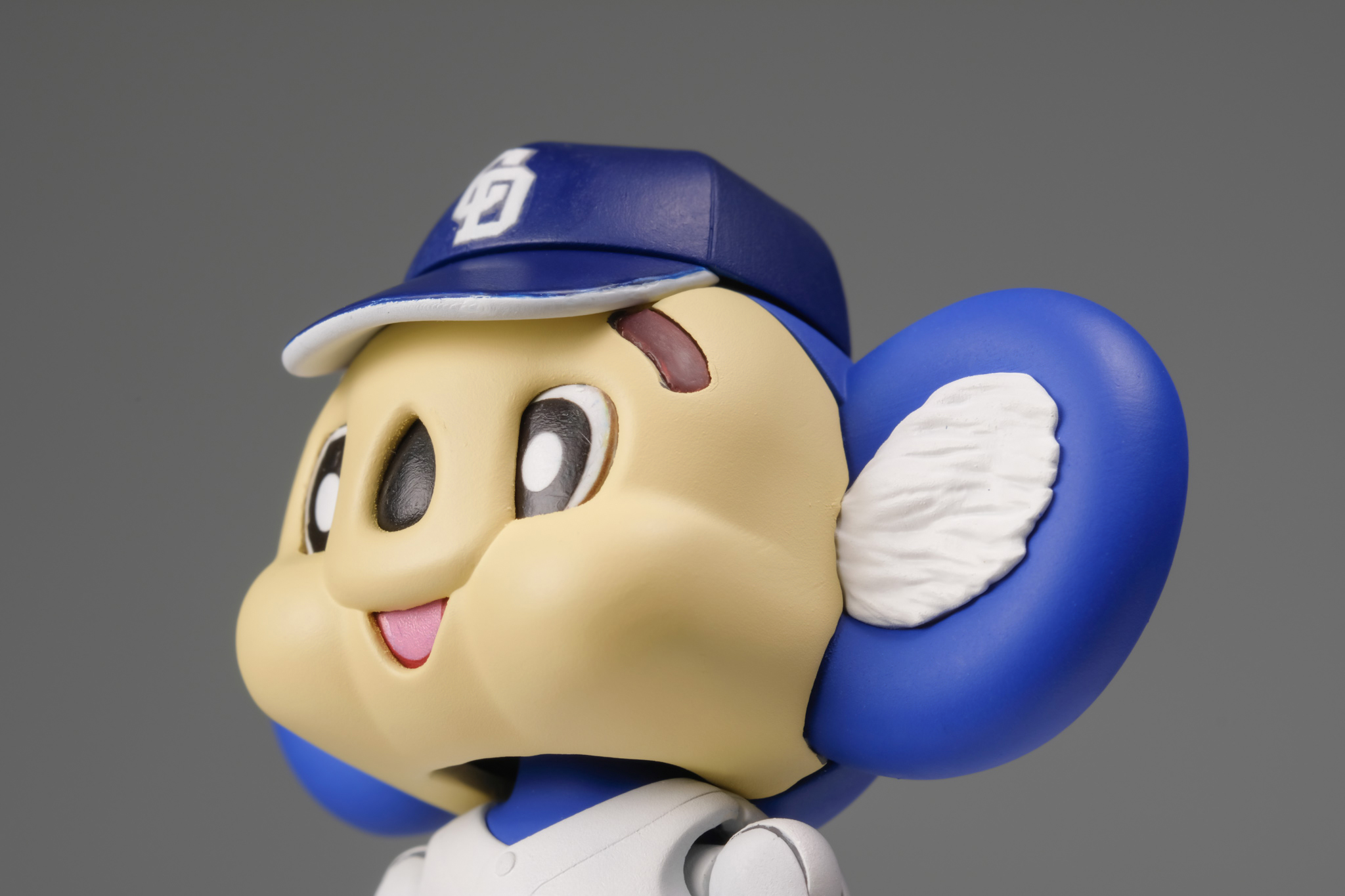 優しさとキャッチーさを感じさせる立ち姿