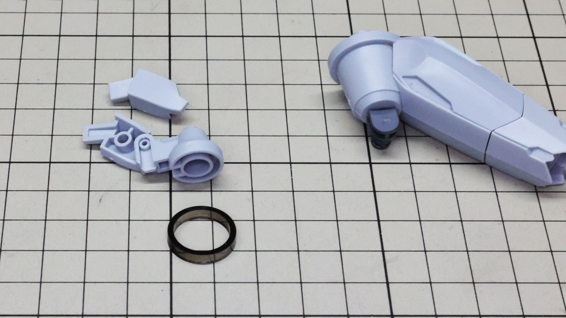 こちらも構成は同じで接続部とリングを持ちます