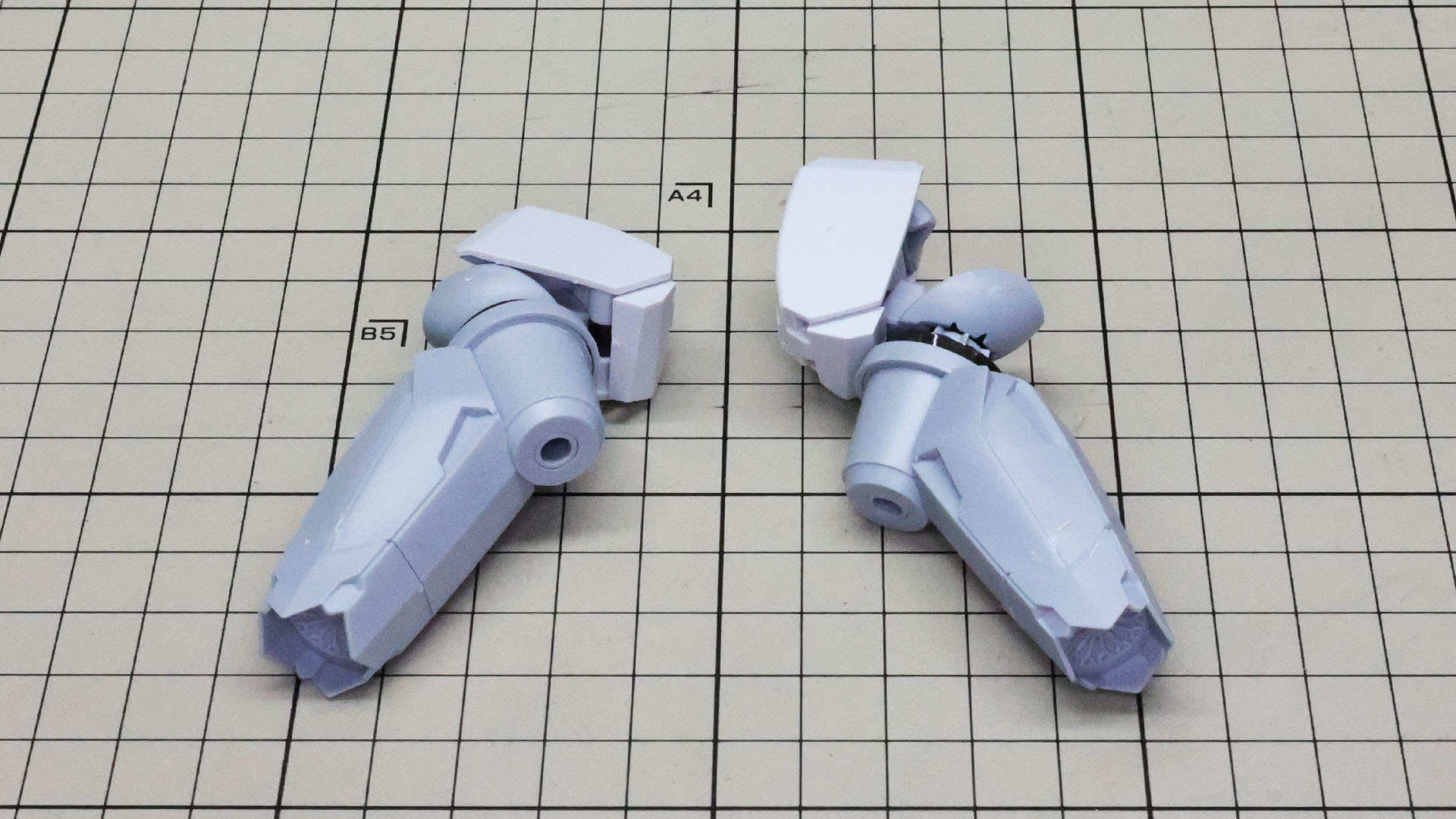 同じく左右分組み立てました