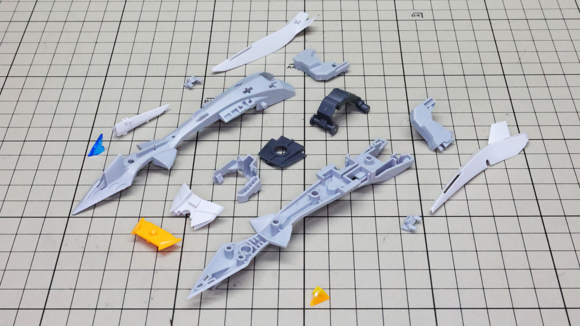 ペーネロペーとの関係性を感じさせる機首部分のパーツ群