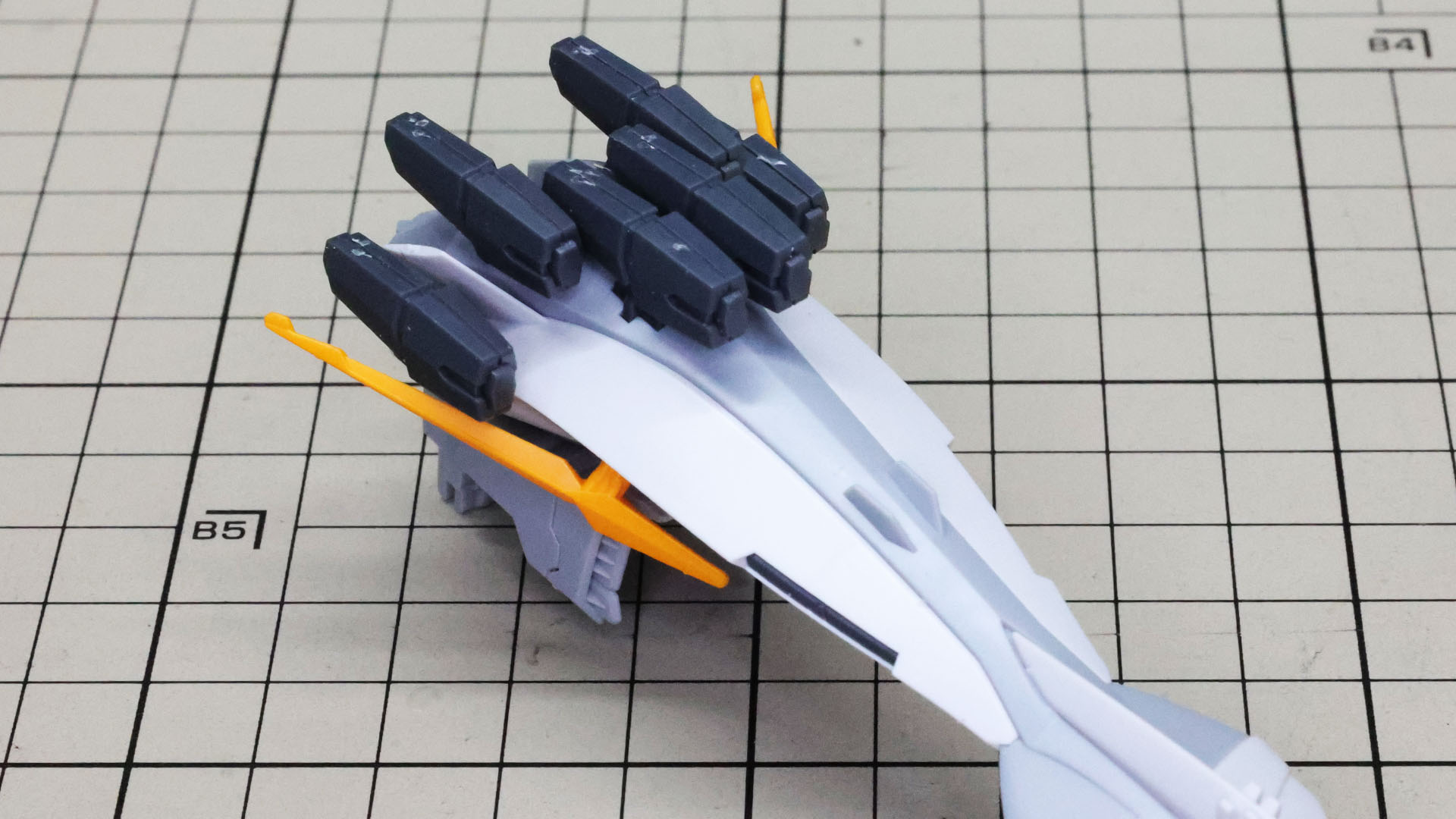 ミサイルは取り付け場所でパーツが異なります