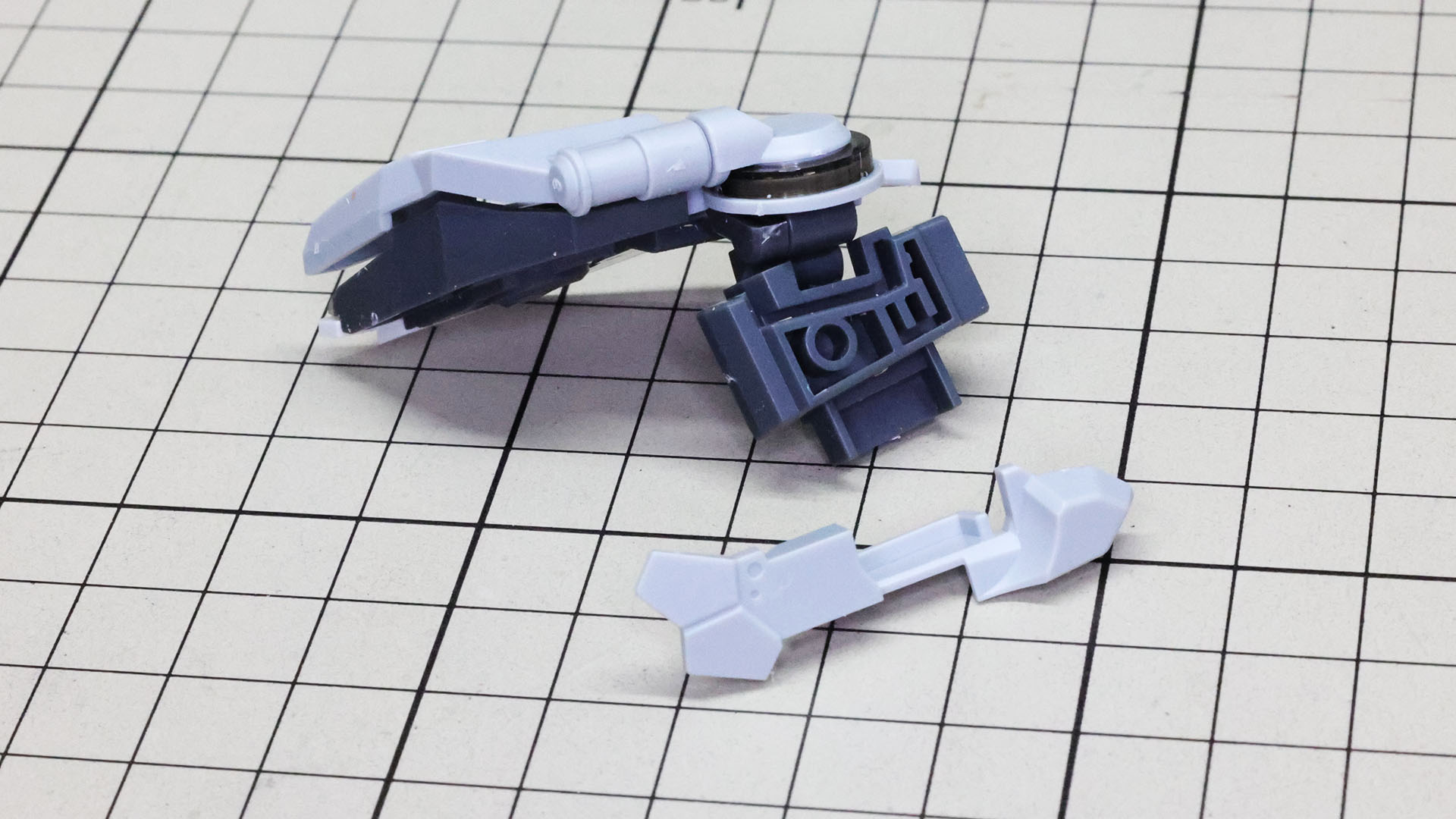 上面での接続部を取り付けます