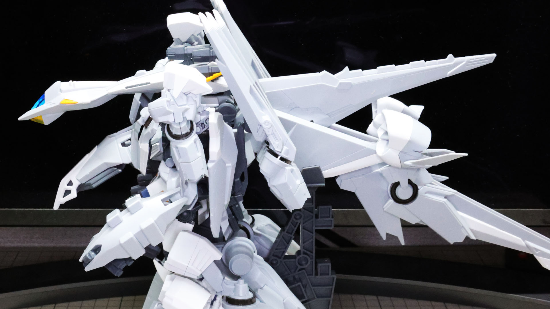 まさに怪獣を思わせるスタイル。すごいの一言