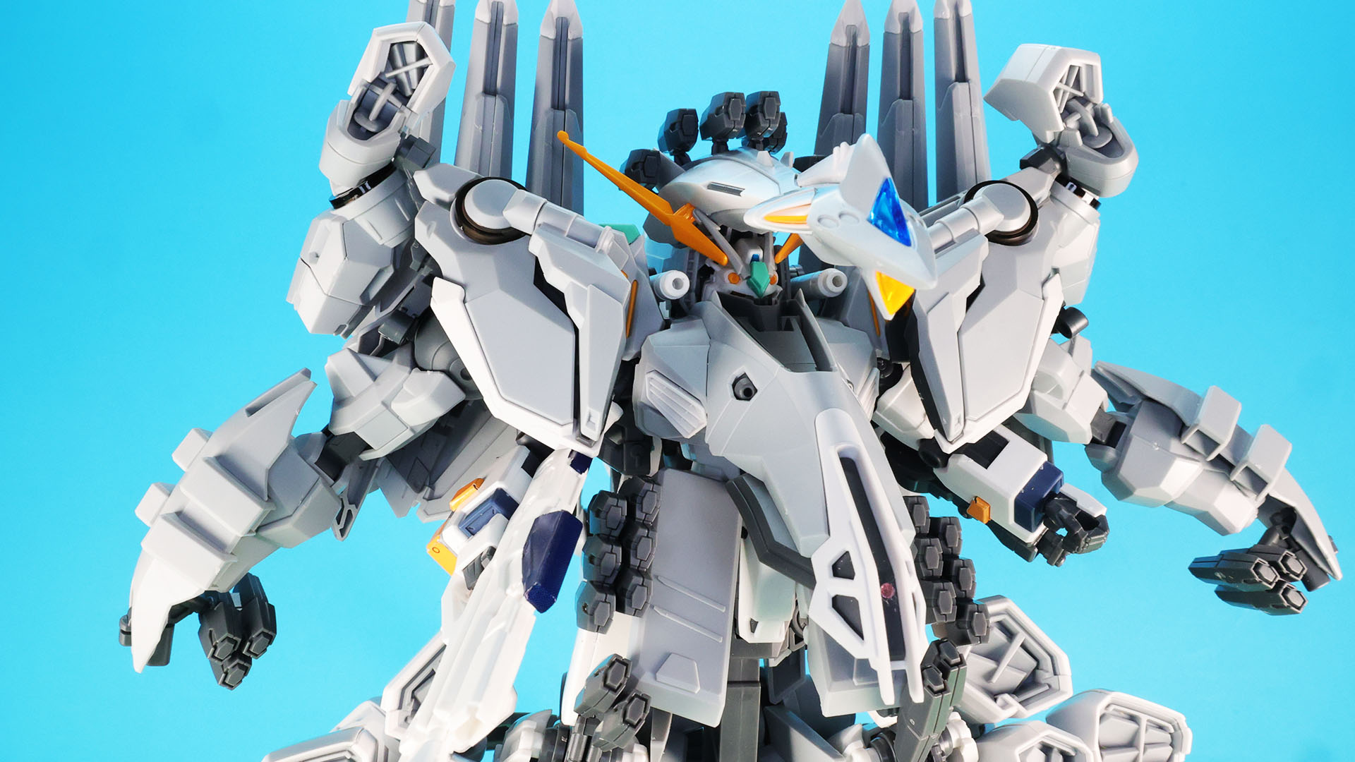 アリュゼウスの腕部もモビルスーツ的な可動ができるので表情豊かなアクションが可能です