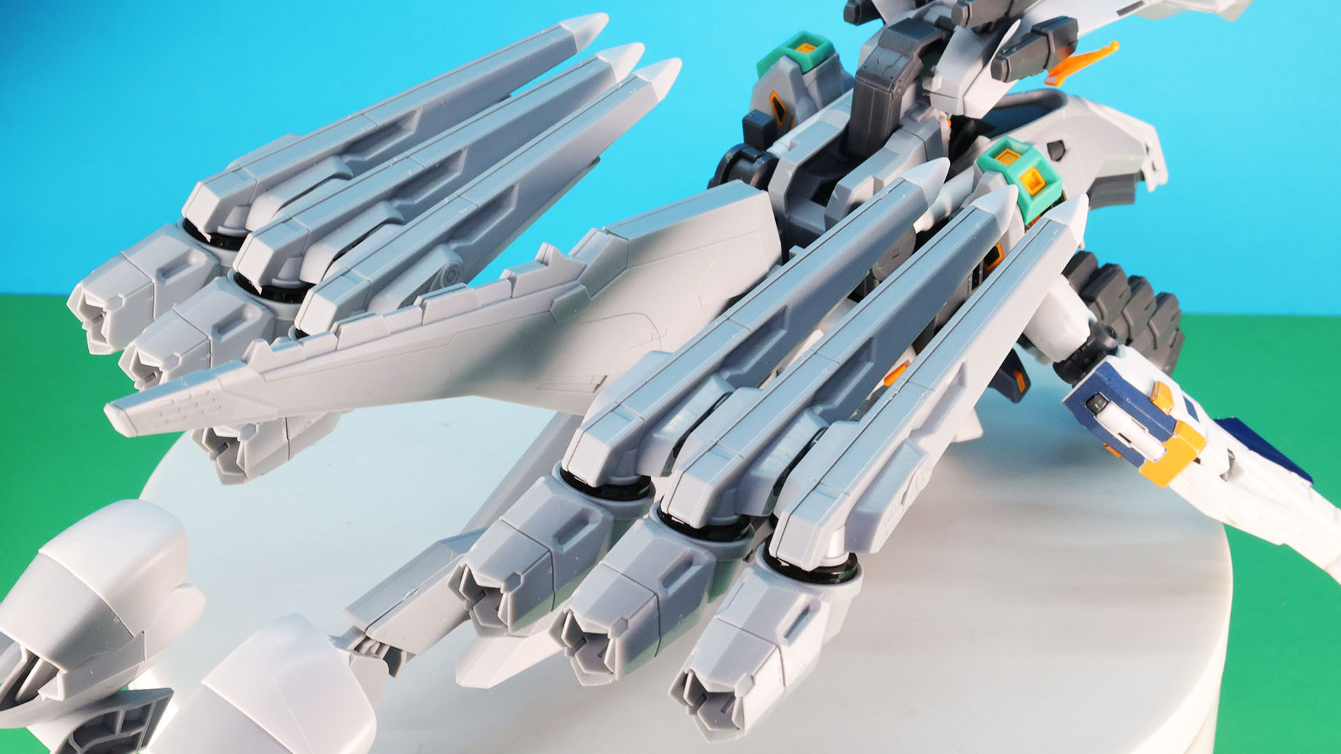 それをバックパック部に戻します