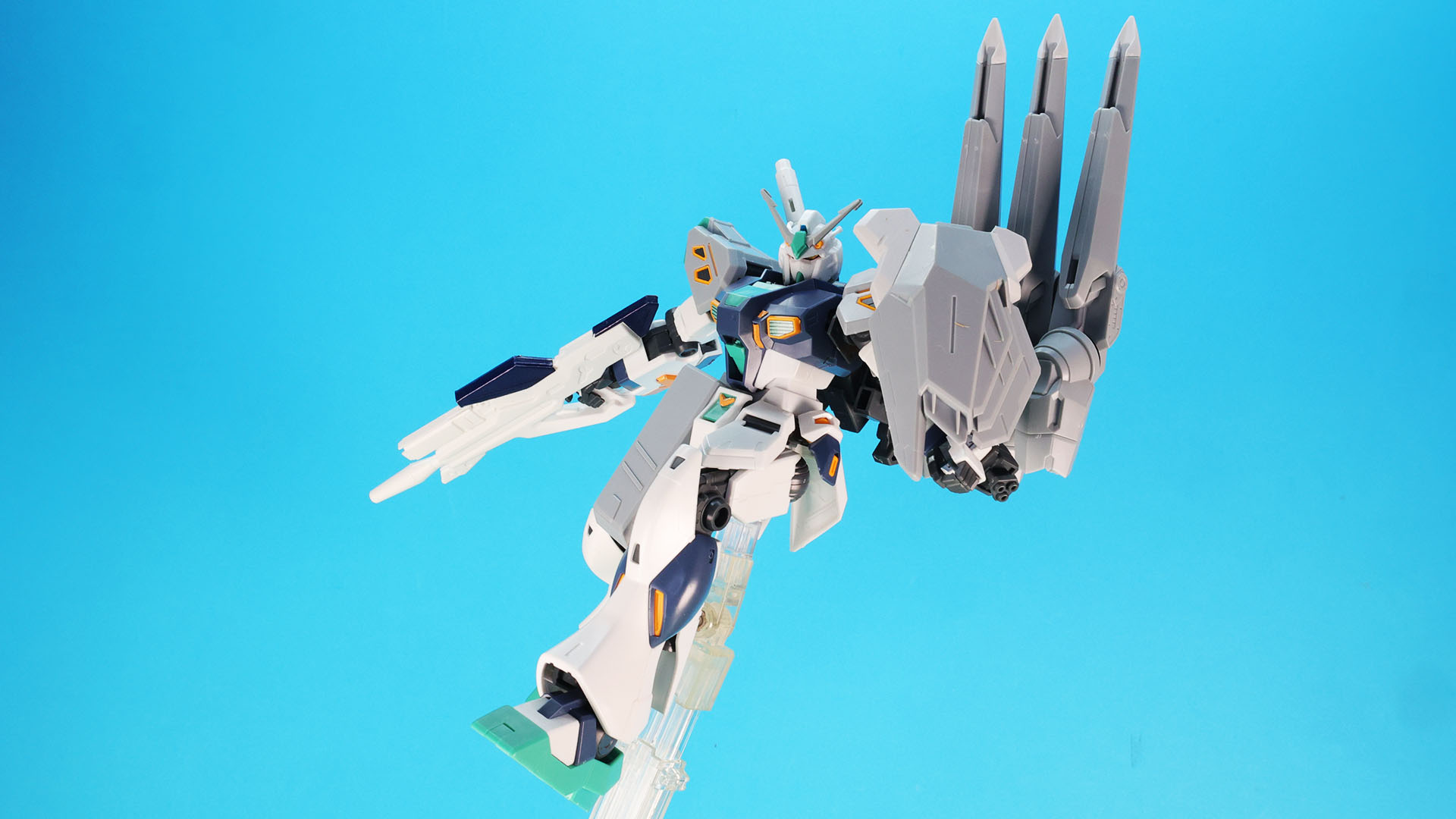 Ξガンダムと量産型νガンダムの戦いの結末は……！