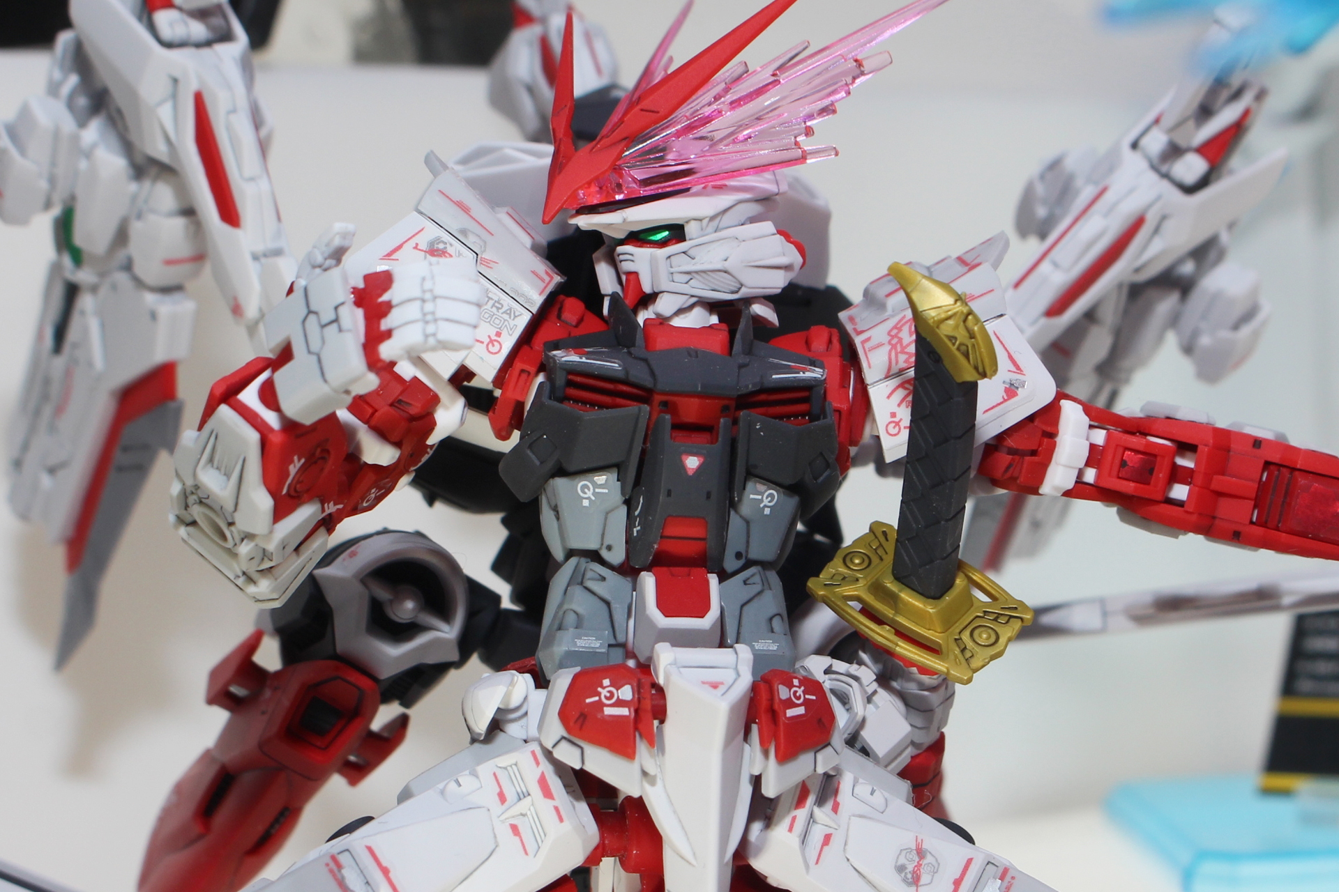 マーキングは新規デザインのリアリスティックデカールで再現