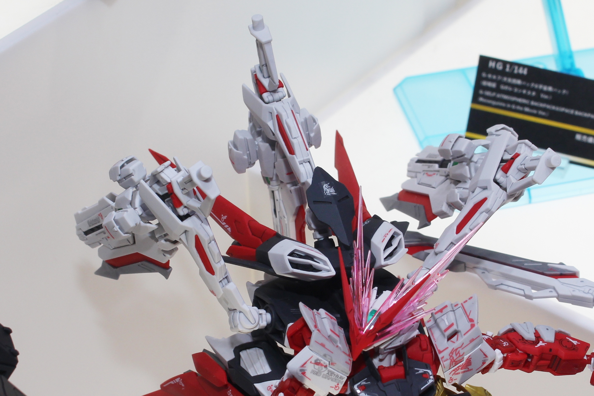 カレトヴルッフは背中に3基装備されている