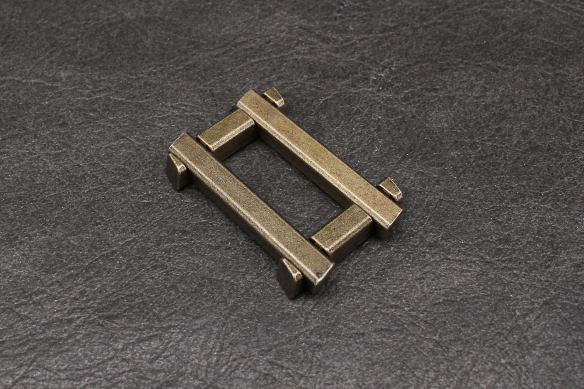 参考までに4本は四角やS字に組めるようになっている