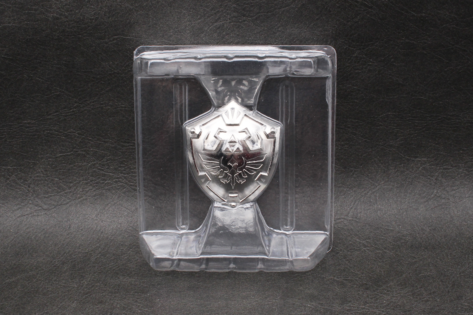 「はずる ゼルダの伝説 ハイリアの盾」のパッケージとブリスター。こちらは組まれた状態で入っている