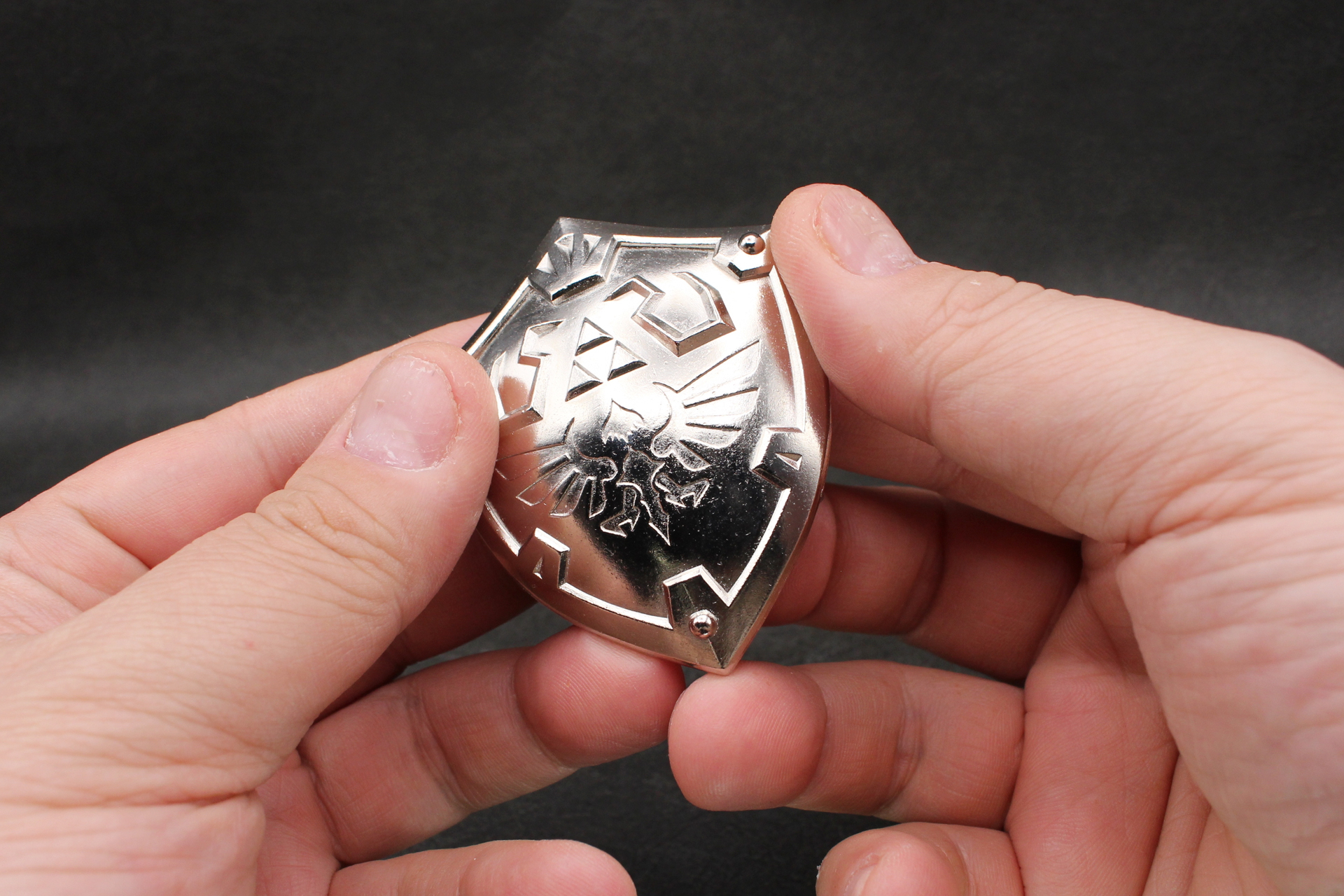 外すコツなどはあえて言及しない。まずは触って楽しんでほしい