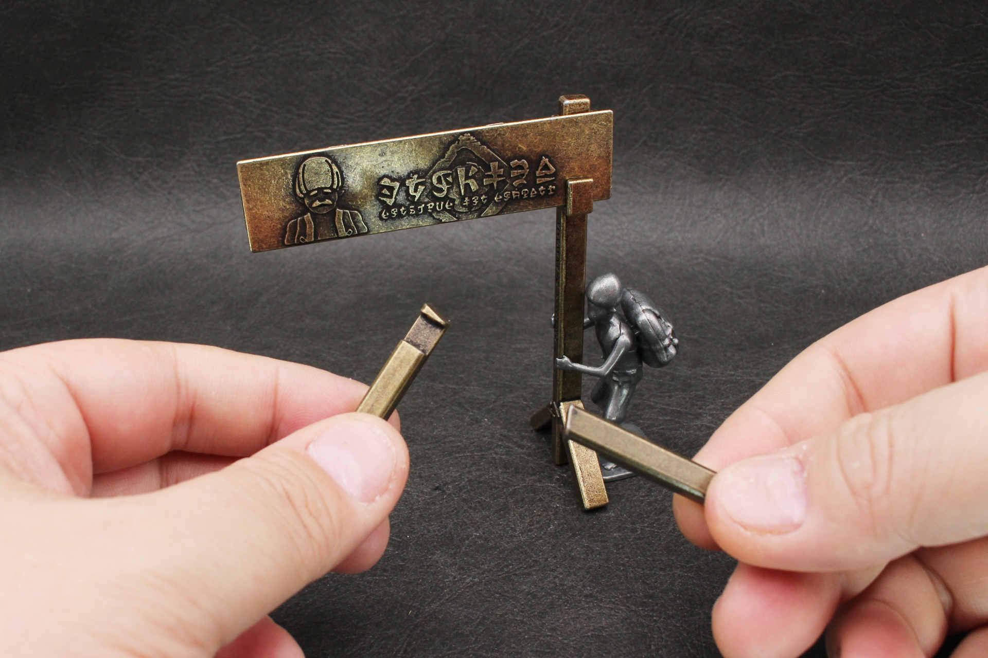 小さめの巾着袋などを用意して持ち歩いて、旅先などで楽しむのもいいかも。パーツの紛失には要注意