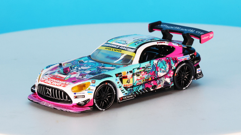 ロングノーズ・ショートデッキが特徴のメルセデスAMG GT3のレーシーなスタイル！