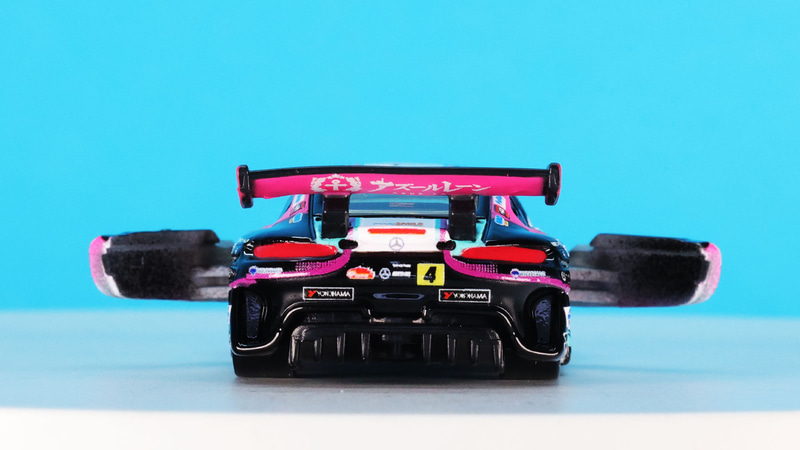 GT300のグッドスマイル・初音ミク4号車がピットイン、ドライバー交代します！