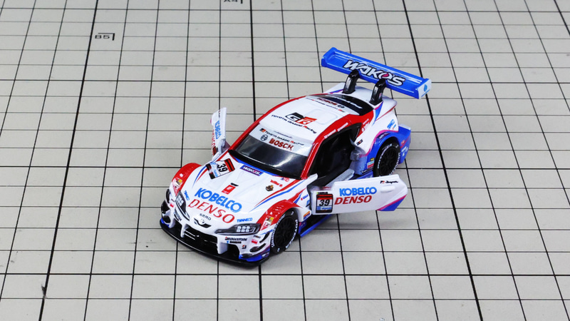 アクション：左右ドア開閉