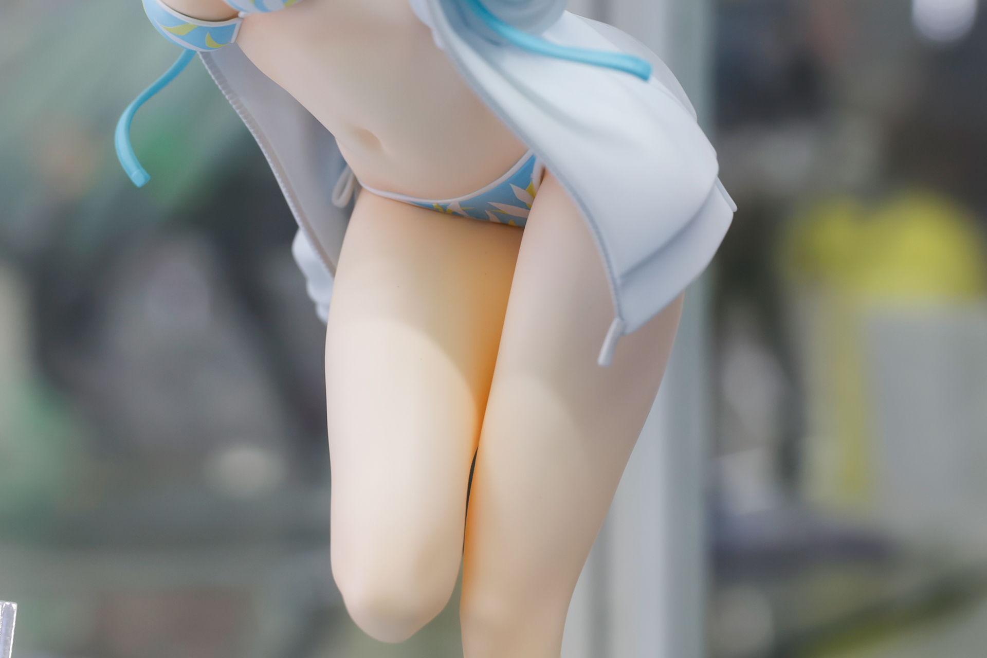 バランスを取りながら立っている