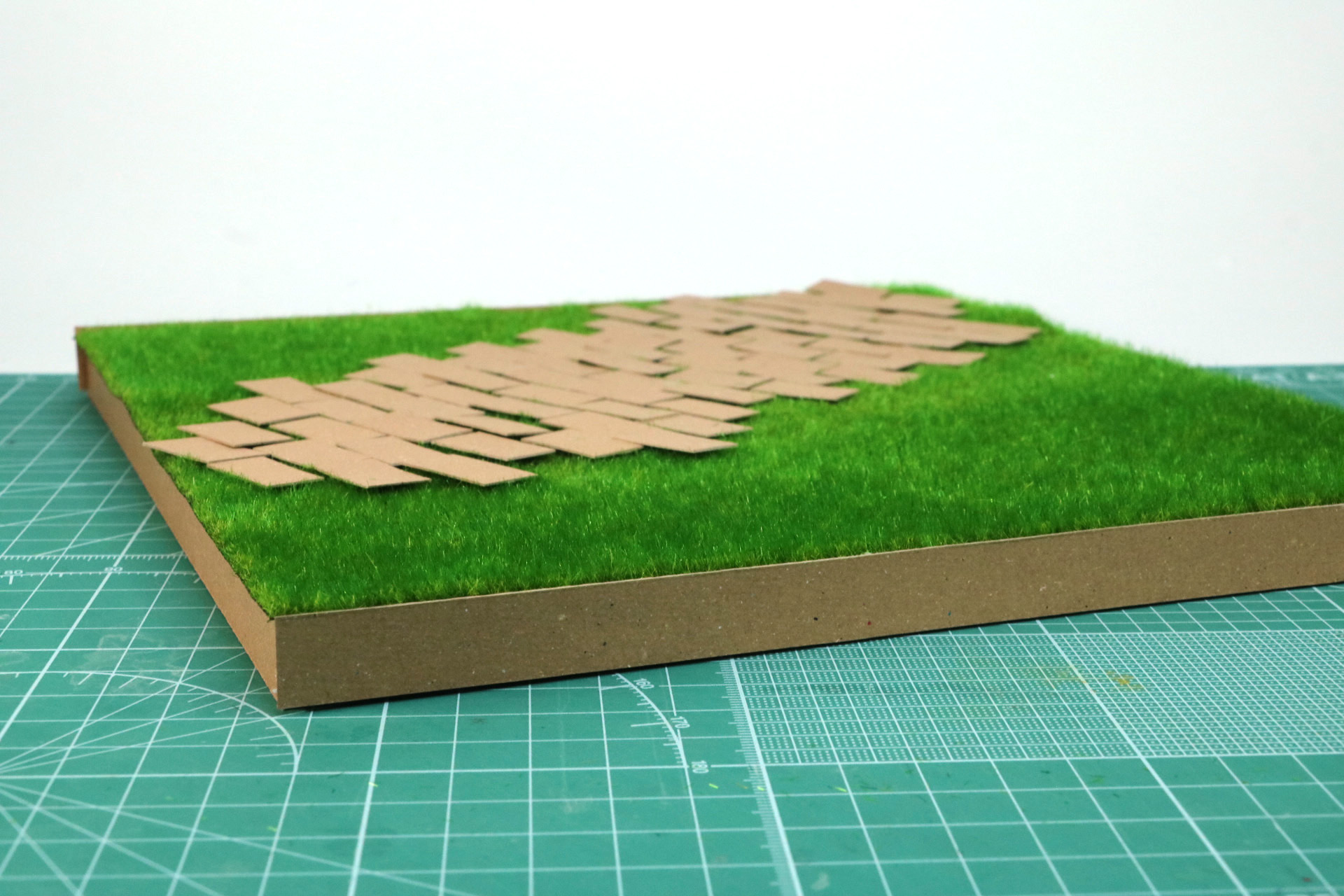 囲うようにして接着する