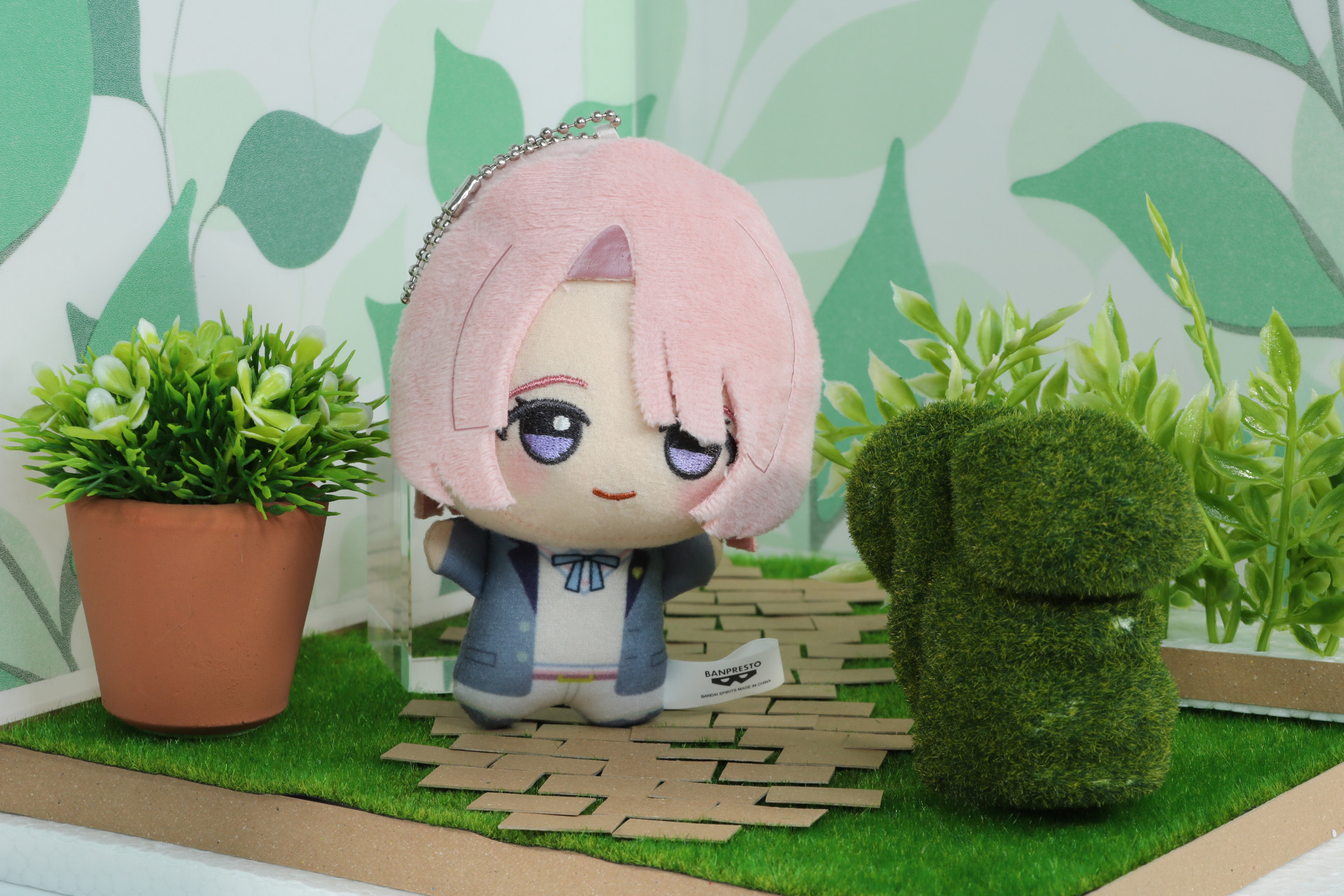 「学園アイドルマスター」よりちびぐるみの有村麻央をディスプレイ