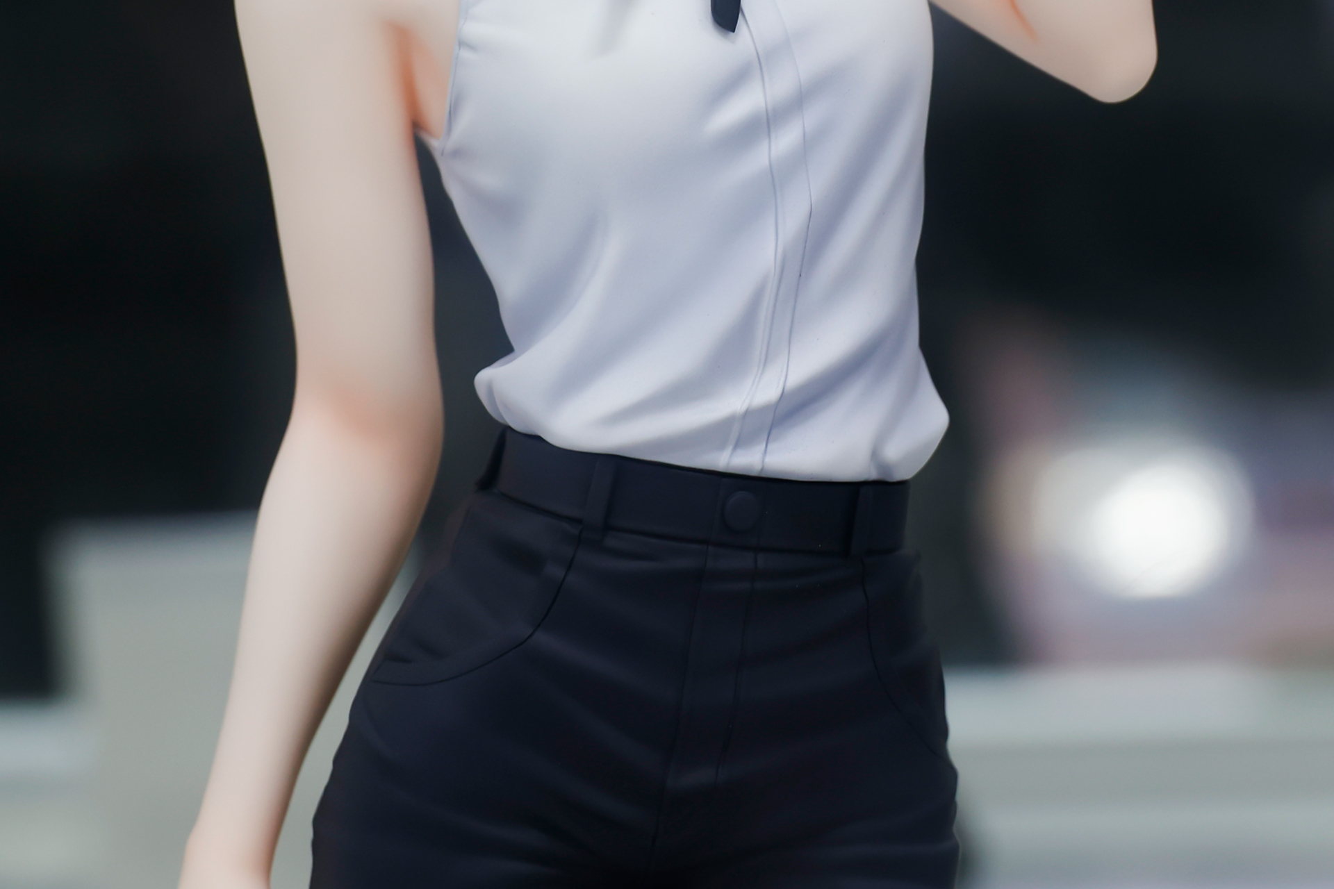 ほっそりとしたウエスト周り