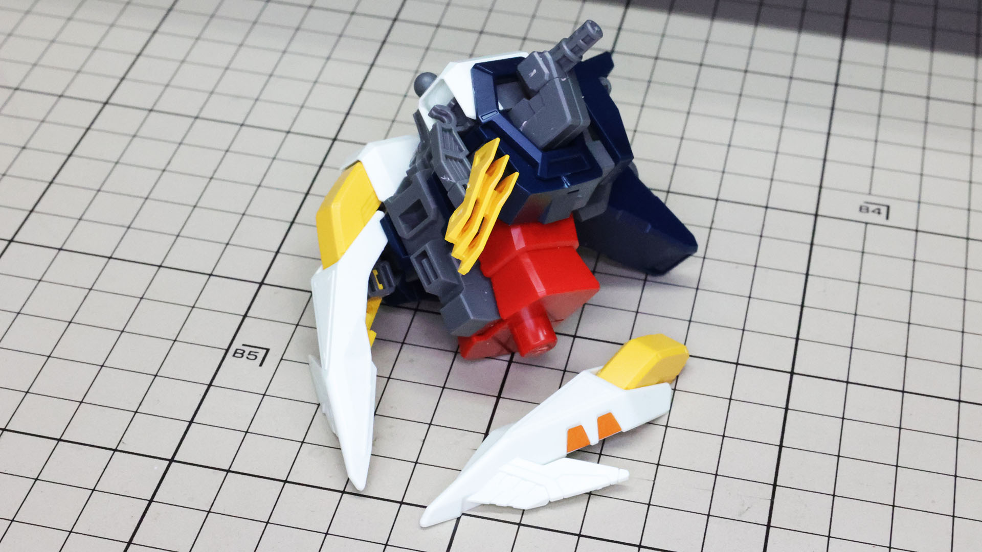 胸部フィンは別パーツになっています