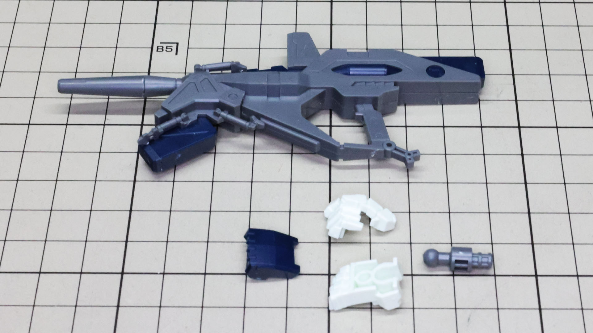 専用のハンドパーツを組んで完成です