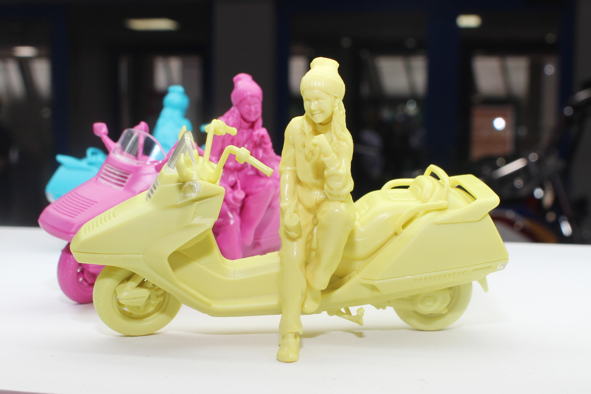 ライダーのポーズやファッションも魅力的だ。他の「minimum factory」シリーズと絡めるのも面白いかも
