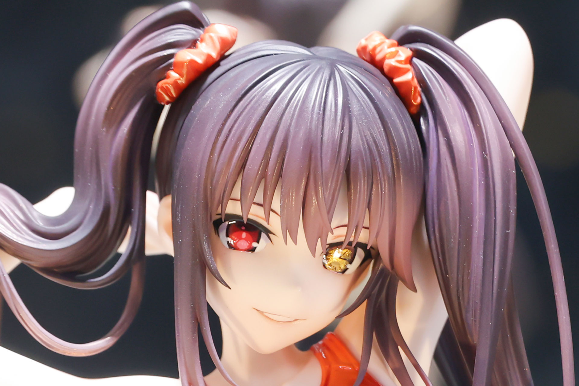 左右で異なる瞳の色も美しい