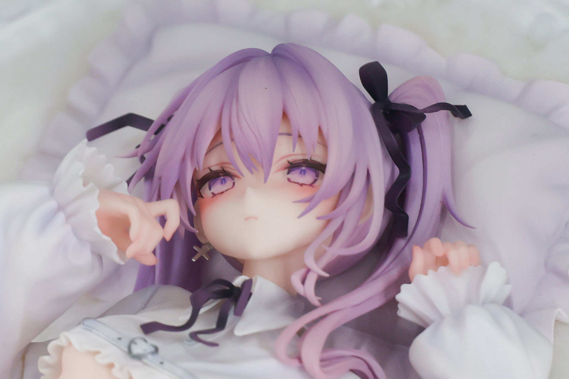 少し気だるそうな表情も魅力的だ