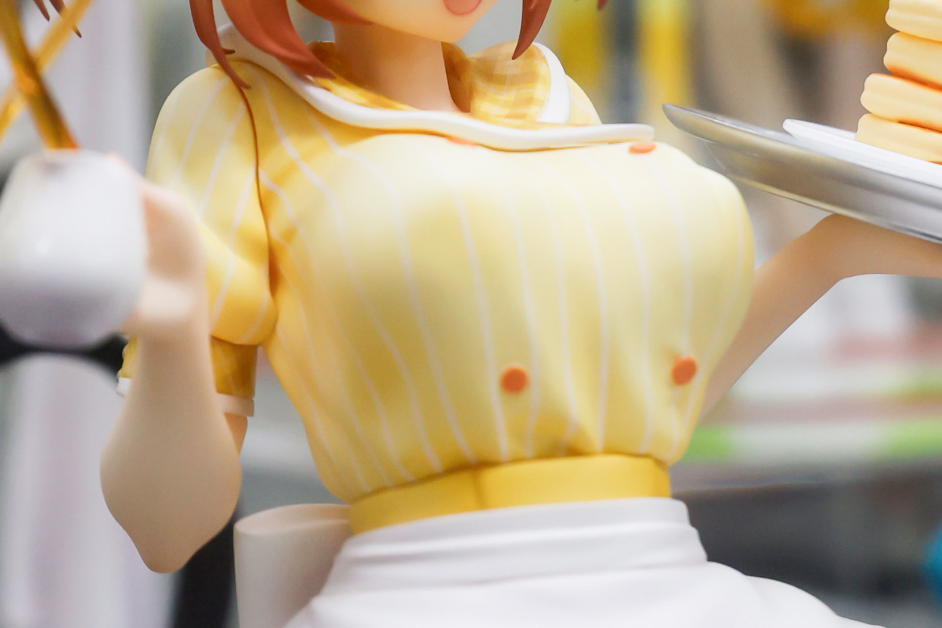 胸もボリューミー！
