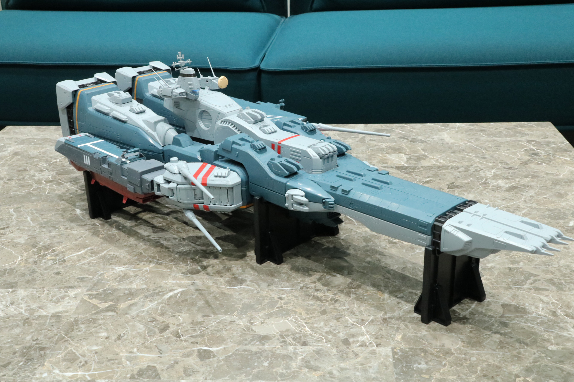 「DX超合金 SDF-1 マクロス」要塞艦