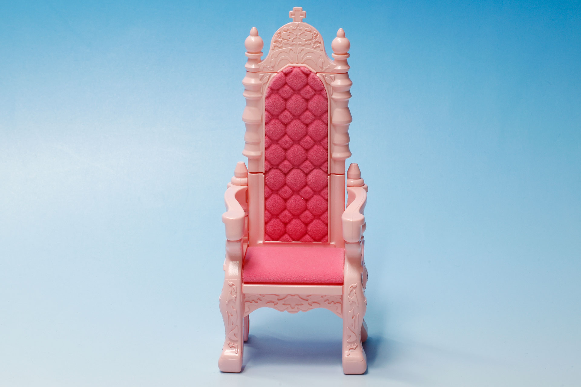 こちらが「The Princess Thrones EX」だ